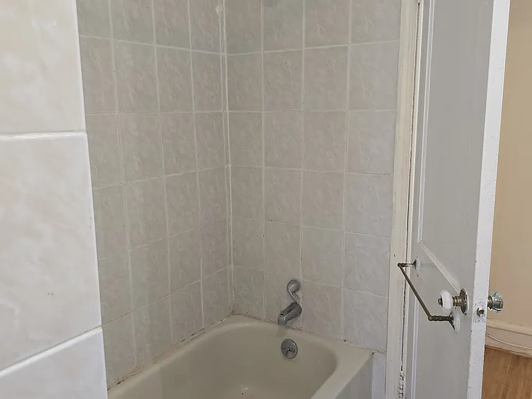1420 Saint Vincent St — Photo 17