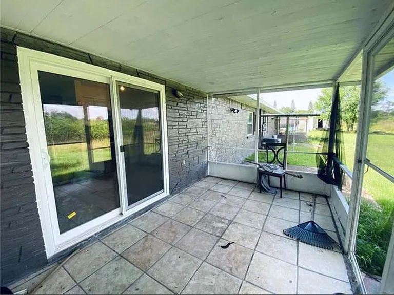 1101 Skyview Blvd #1 — Photo 21