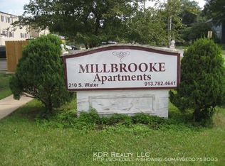 210 S Water St APT 22, Olathe, KS 66061