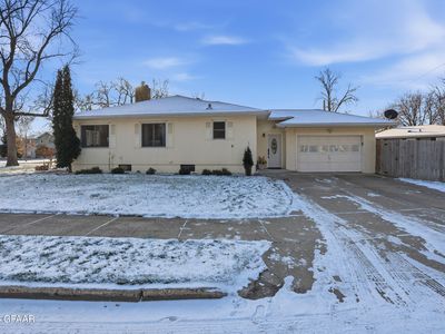 1518 Cottonwood St, Grand Forks, ND, 58201