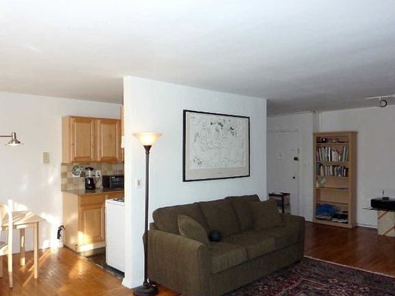 4th image of 1 E Broadway APT 5O