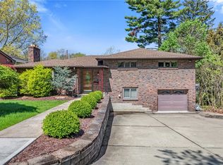 4 Hartle Ln, Pittsburgh, PA