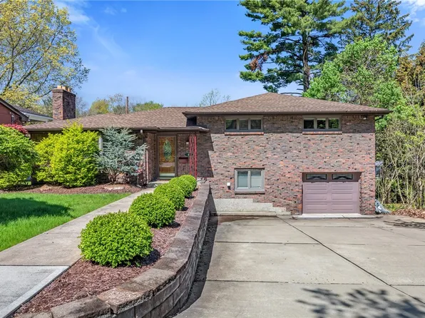 4 Hartle Ln, Pittsburgh, PA 15228