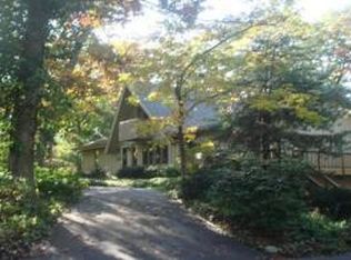 926 Tarrant Dr, Fontana, WI 53125