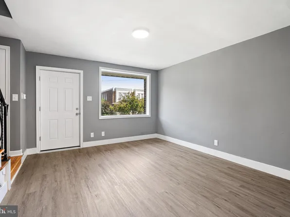 4365 Salmon St, Philadelphia, PA 19137