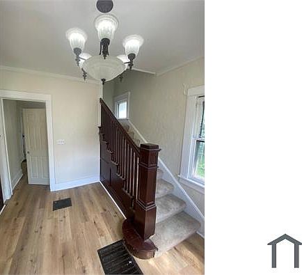 3rd image of 2114 Telegraph Rd