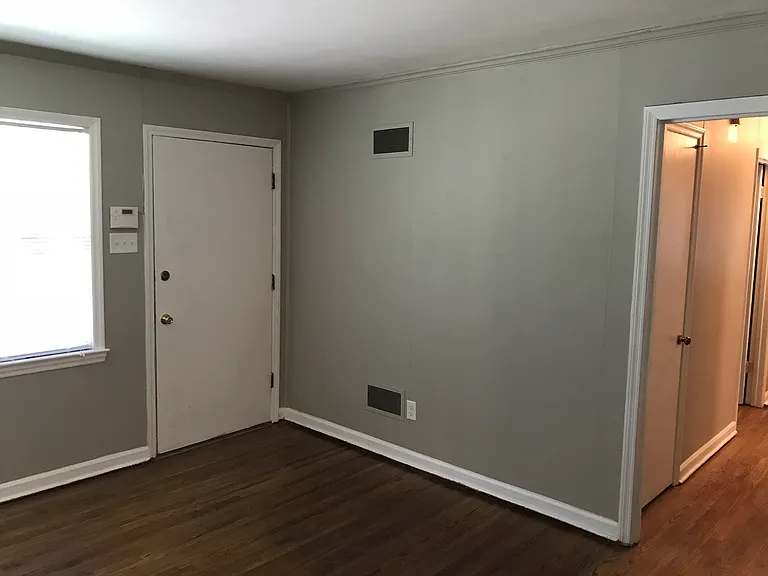 3912 Callahan Dr — Photo 3
