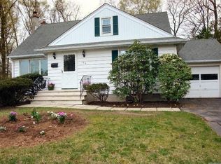156 Pine St, Ramsey, NJ 07446