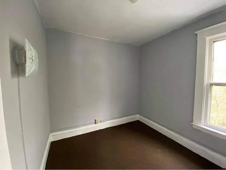 2142 Highland Ave apt 2 — Photo 2