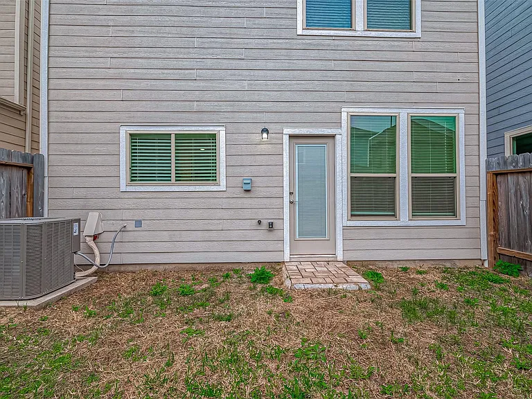10511 Blankiet Ln — Photo 45