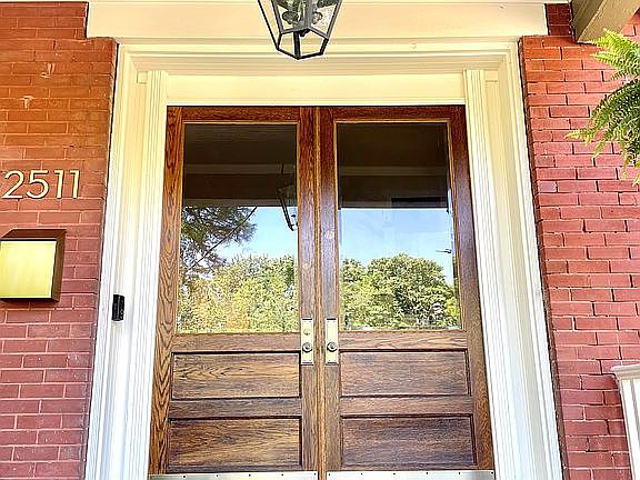 2nd image of 2511 Moorman Ave