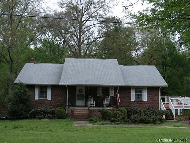 1st image of 8500 Pine Cres