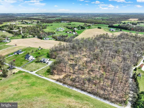 4272 Evergreen Rd, Felton, PA 17322