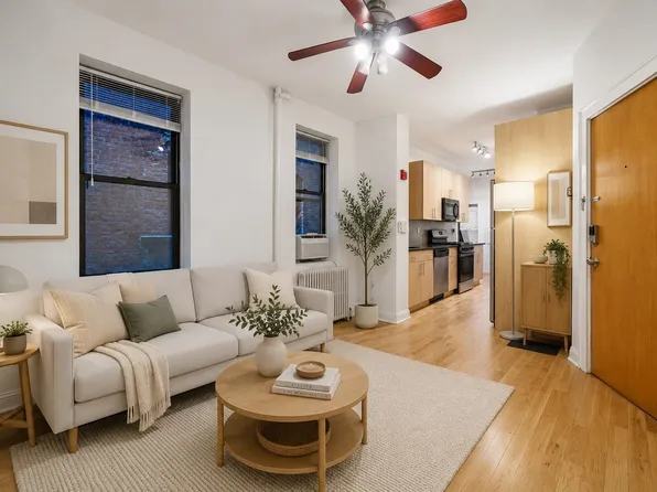 717 Willow Avenue image 1 of 26
