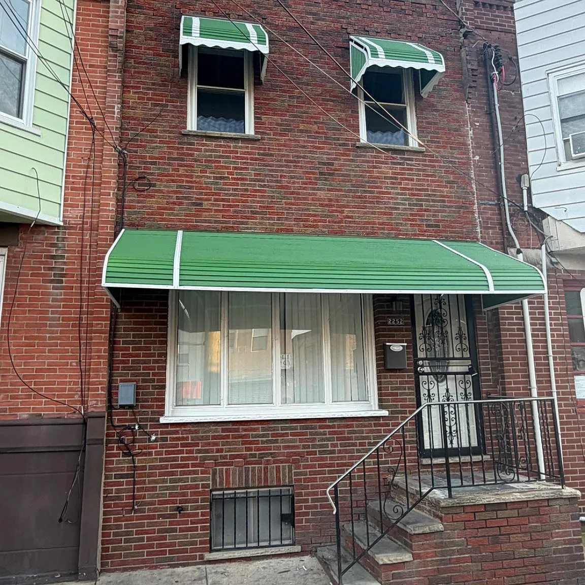 3 bed, 1.5 bath, 1100 sqft, $1,800 — Photo 1
