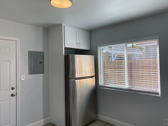 5th image of 3014 K St