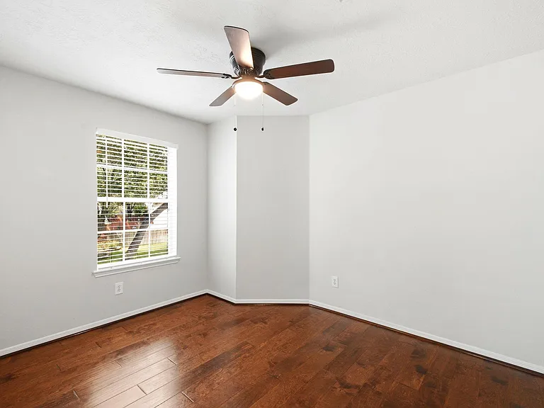 3126 Waters View Dr — Photo 43
