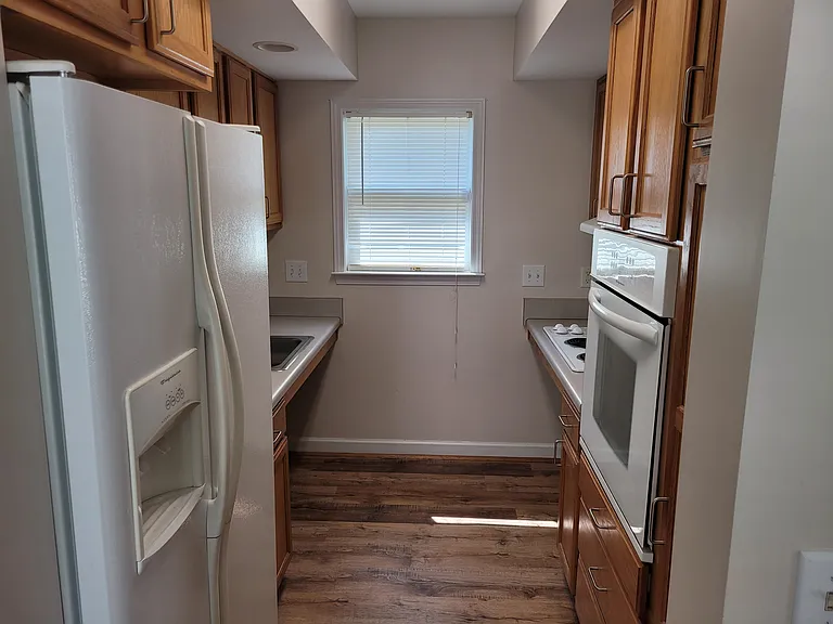 211 Provence St — Photo 4