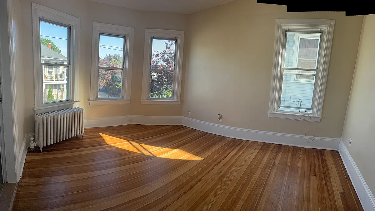 Building Photo - 105 Julia St #2
