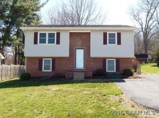 424 Woodland Cir, Waynesboro, VA 22980