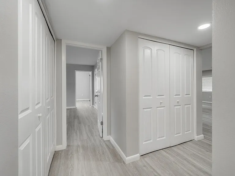 390 Needle Blvd — Photo 11