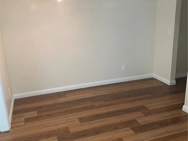 2704 W Grand Ave #B — Photo 3