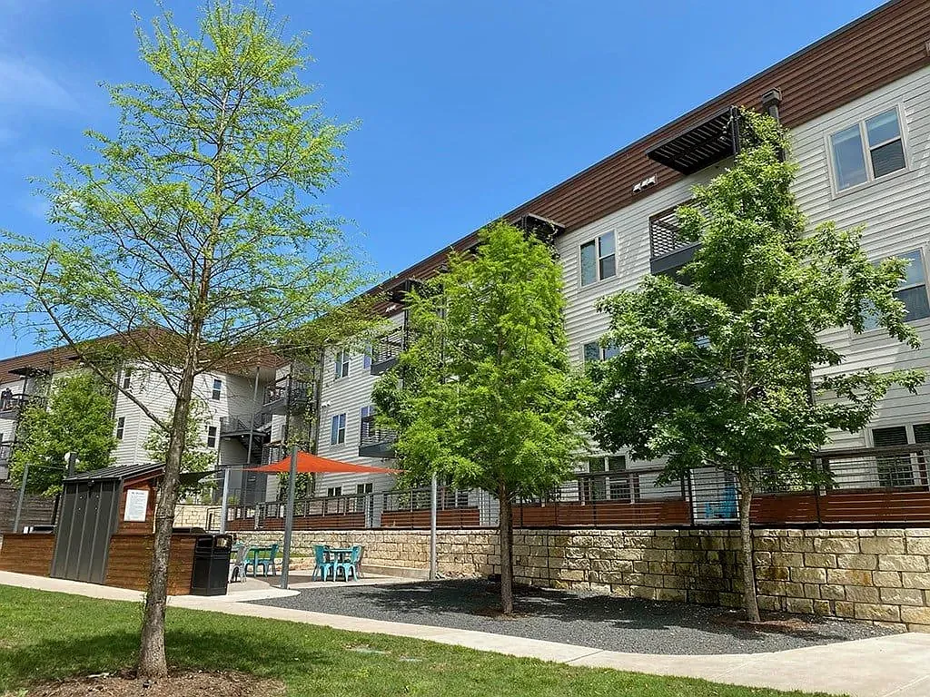 1 bed, 815 sqft, $1,500 — Photo 4