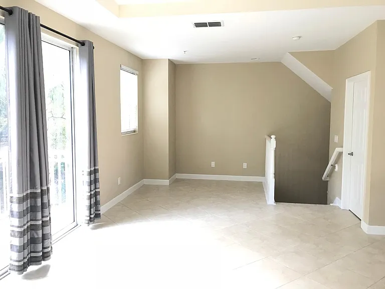 1243 Bolton Pl — Photo 15