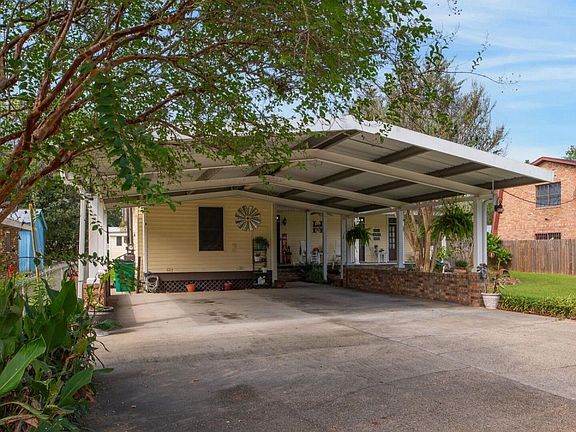 3rd image of 2418 Louisiana Dr