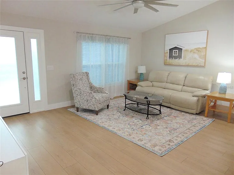 451 Tanager Rd — Photo 4