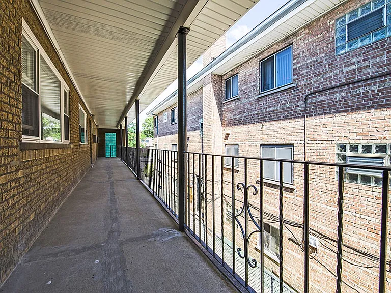 8751 S Cottage Grove Chicago, IL 60619 — Photo 5