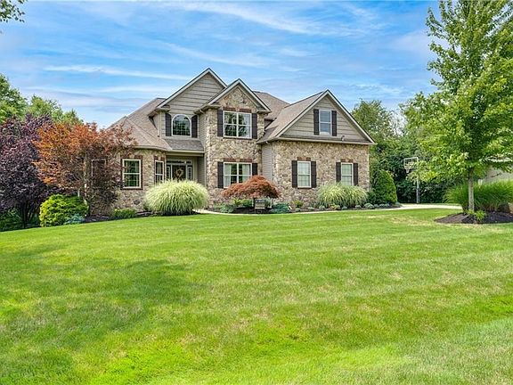 2nd image of 3388 Creekside Trl