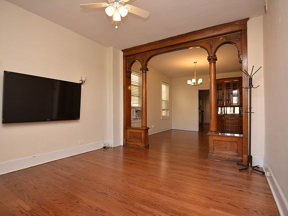 4th image of 2019 W Evergreen Ave #2