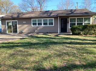 1524 SW 24th St, Topeka, KS 66611