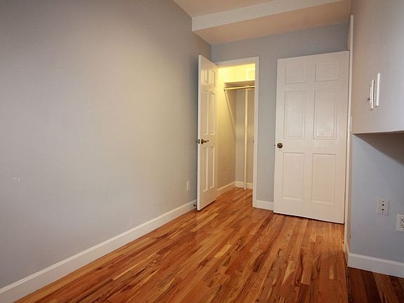 5th image of 222 E 18th St APT 4