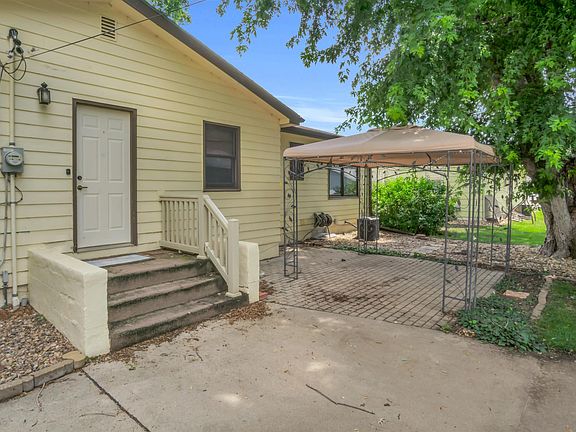 3rd image of 3204 L Ave
