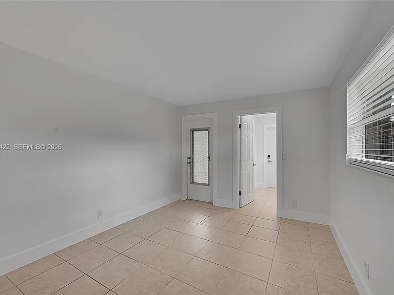 808 SW 12th Ct #808 — Photo 15
