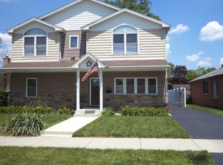 5308 W Kimball Pl, Oak Lawn, IL 60453