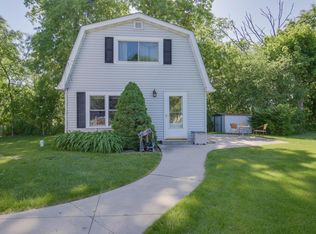 10227 28th Ave, Pleasant Prairie, WI 53158