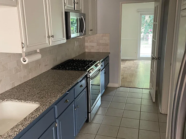 9456 Friendly Woods Ln — Photo 4