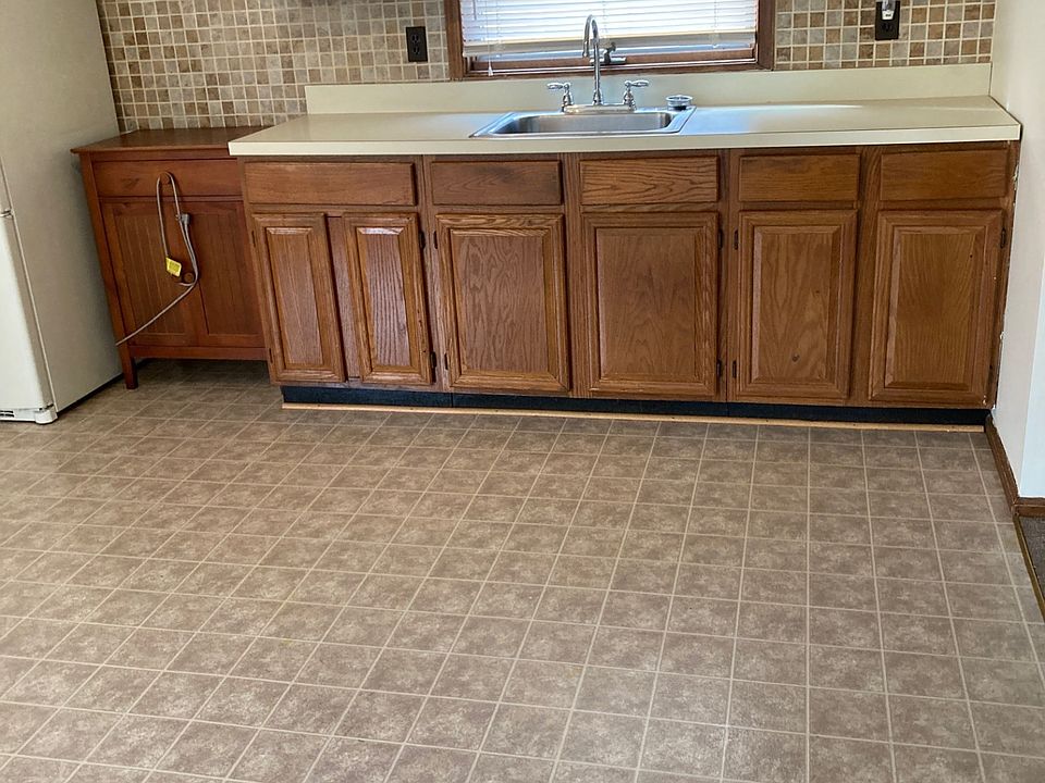 2nd image of 38-39 Keating Pl #2