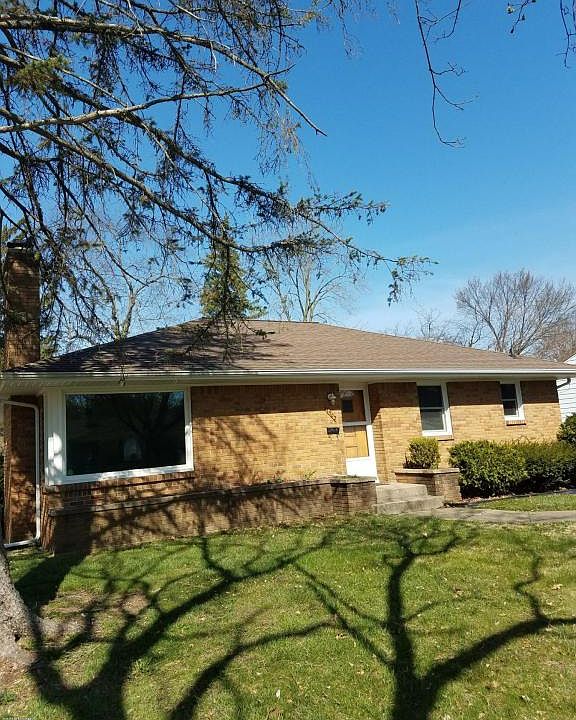 1st image of 1903 Emerald Ave NE