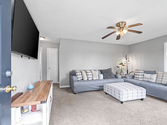 4th image of 211 Golden Pond Ave