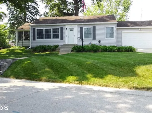 215 Glen Dr, Iowa Falls, IA 50126