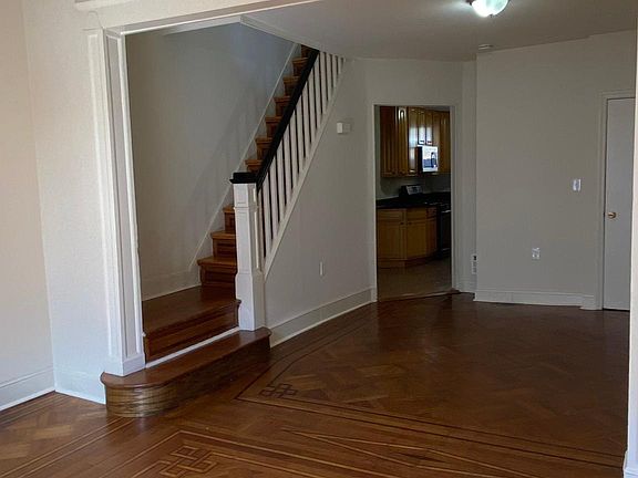 4th image of 2519 S Sheridan St