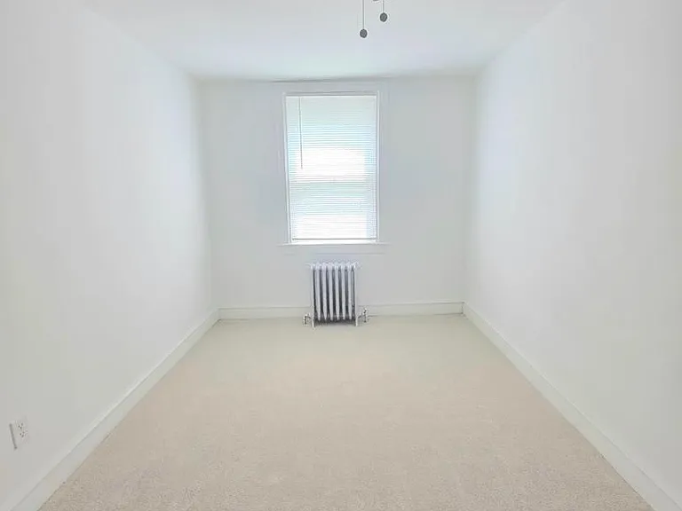 1108 E Stafford St — Photo 24