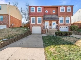 1427 Hidden Timber Dr, Pittsburgh, PA 15220