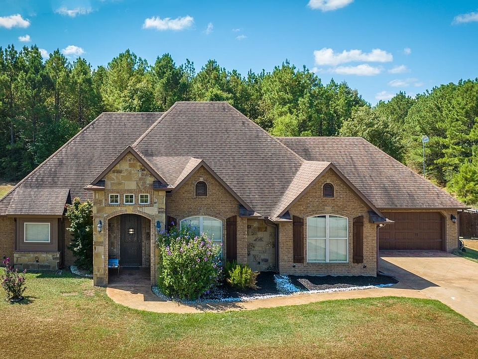 1st image of 136 Bralan Dr