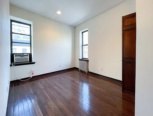 Rented by Kahen Properties | media 13