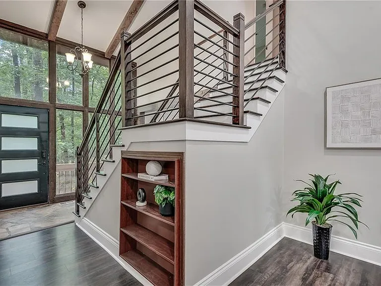 1820 Cedar Cliff Dr SE — Photo 3